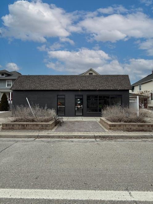 820 S Washington Ave office building