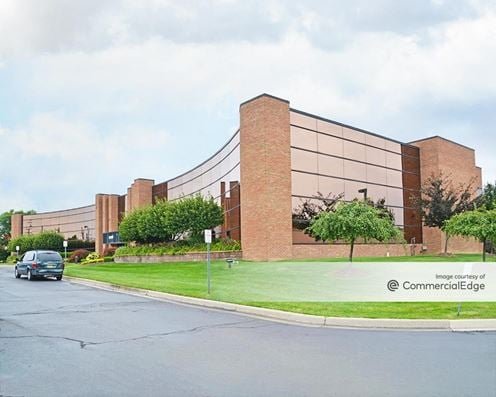 Pinnacle Office Centre office building